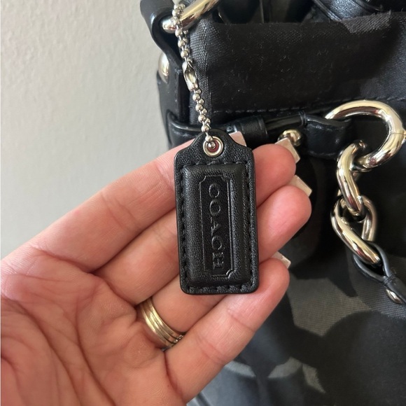 Coach purse - Picture 2 of 4